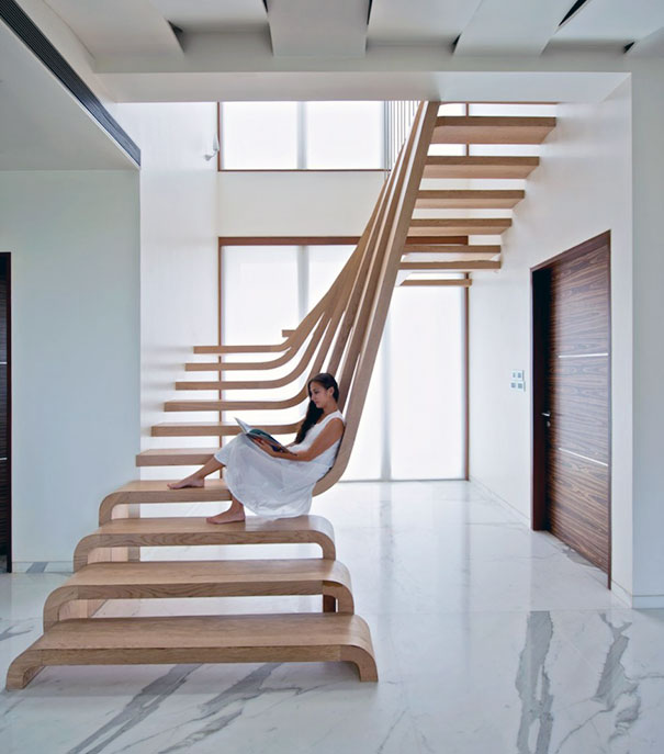 Cùng khám phá thiết kế số bậc cầu thang cho ngôi nhà 2 tầng của bạn để tạo điểm nhấn cho không gian sống đầy phong cách và tiện nghi.