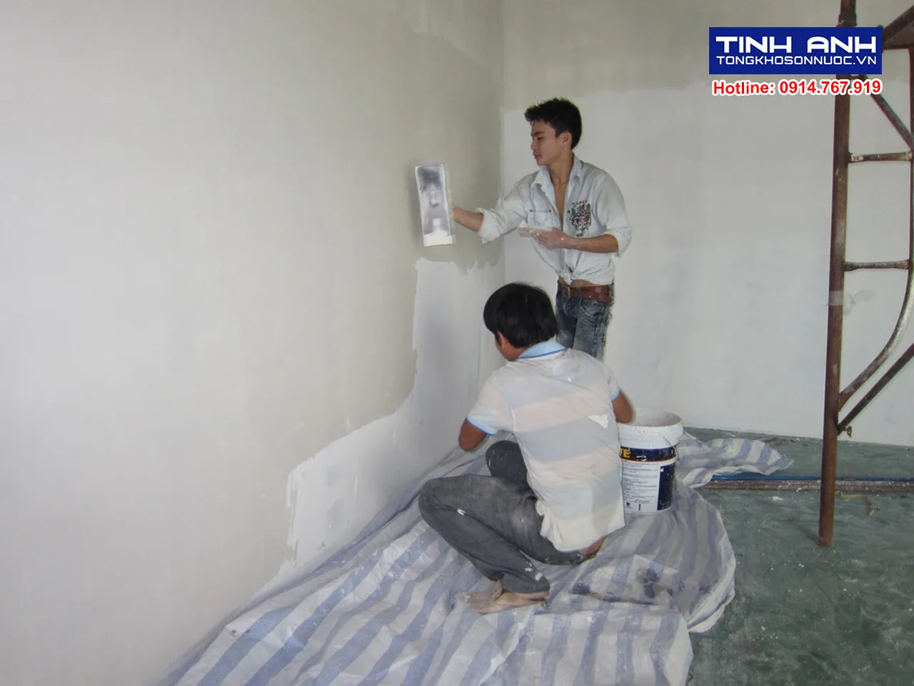 Thi công văn phòng sơn bả hoàn thiện nội thất - 2