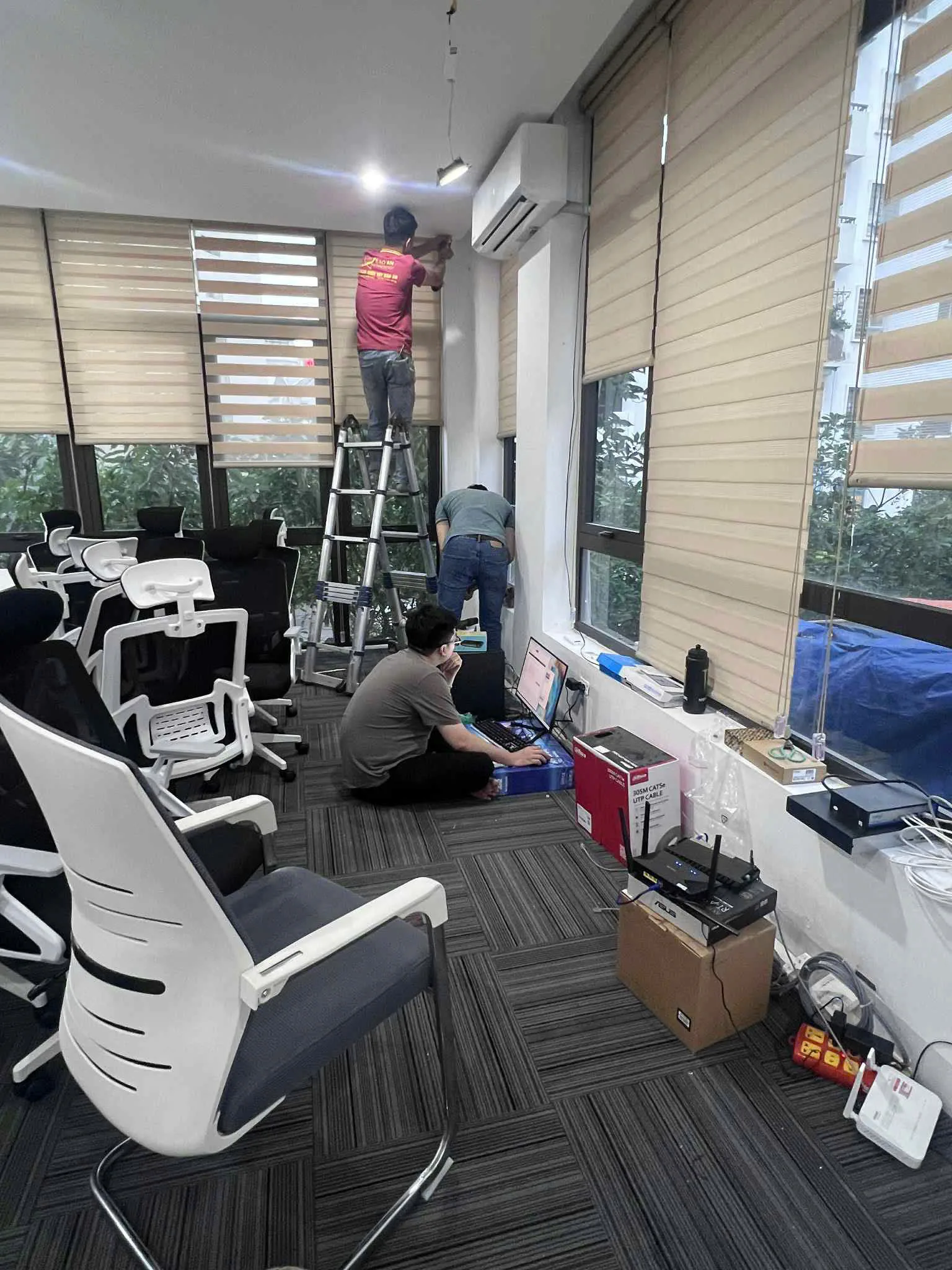 thi công lắp đặt nội thất văn phòng 