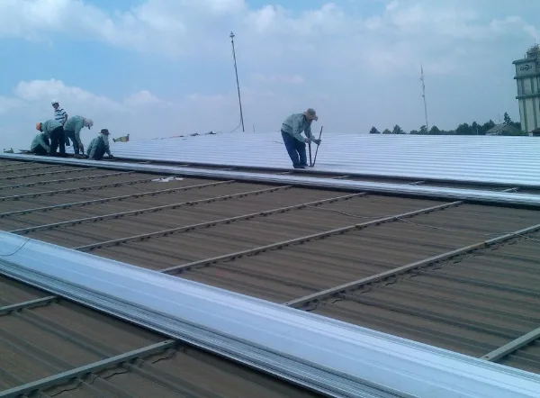 Thi công mái tôn nhà xưởng – Giải pháp bền bỉ cho công nghiệp