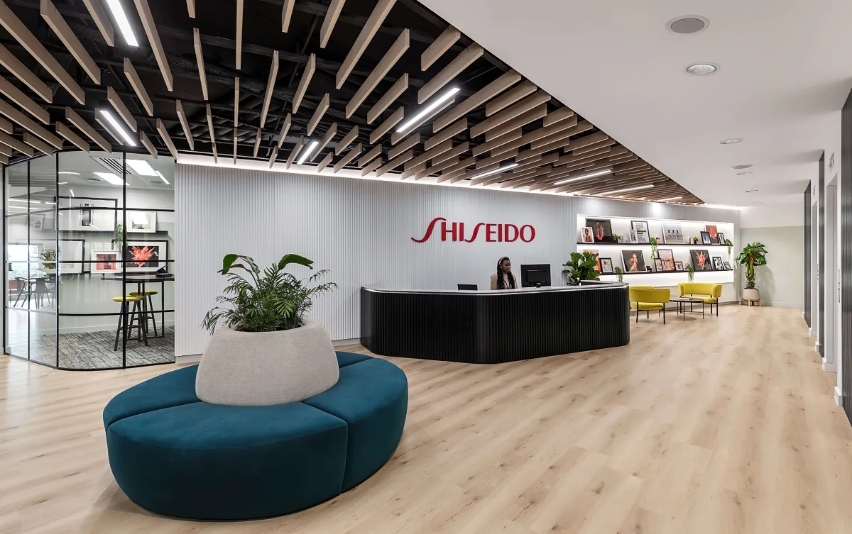 Cải tạo nền gỗ bằng cách đánh bóng và làm sạch