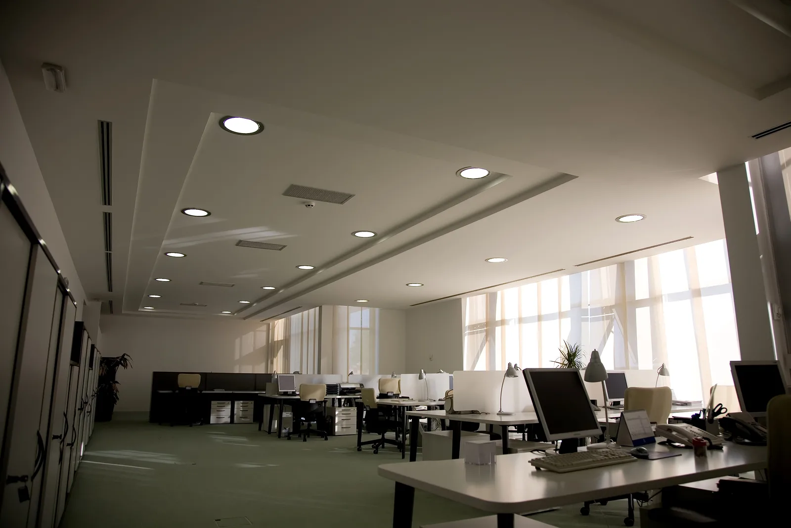 Không gian thiếu ánh sáng và thông gió