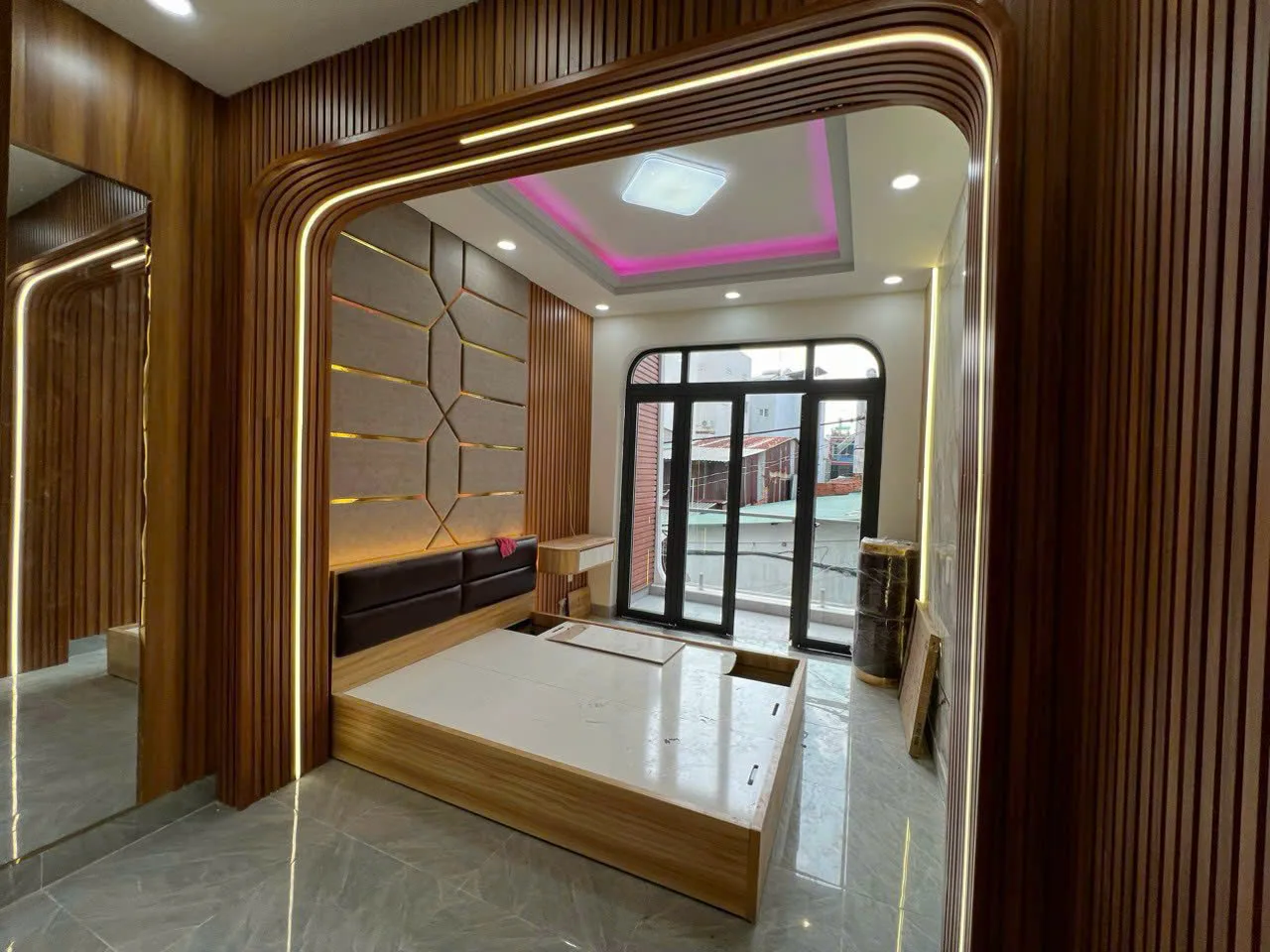 Ứng Dụng Tấm Ốp Đa Năng Than Tre Thực Tế Trong Nội Thất