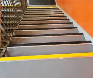 Sơn Epoxy Cầu Thang - Bền Đẹp, Chống Trượt