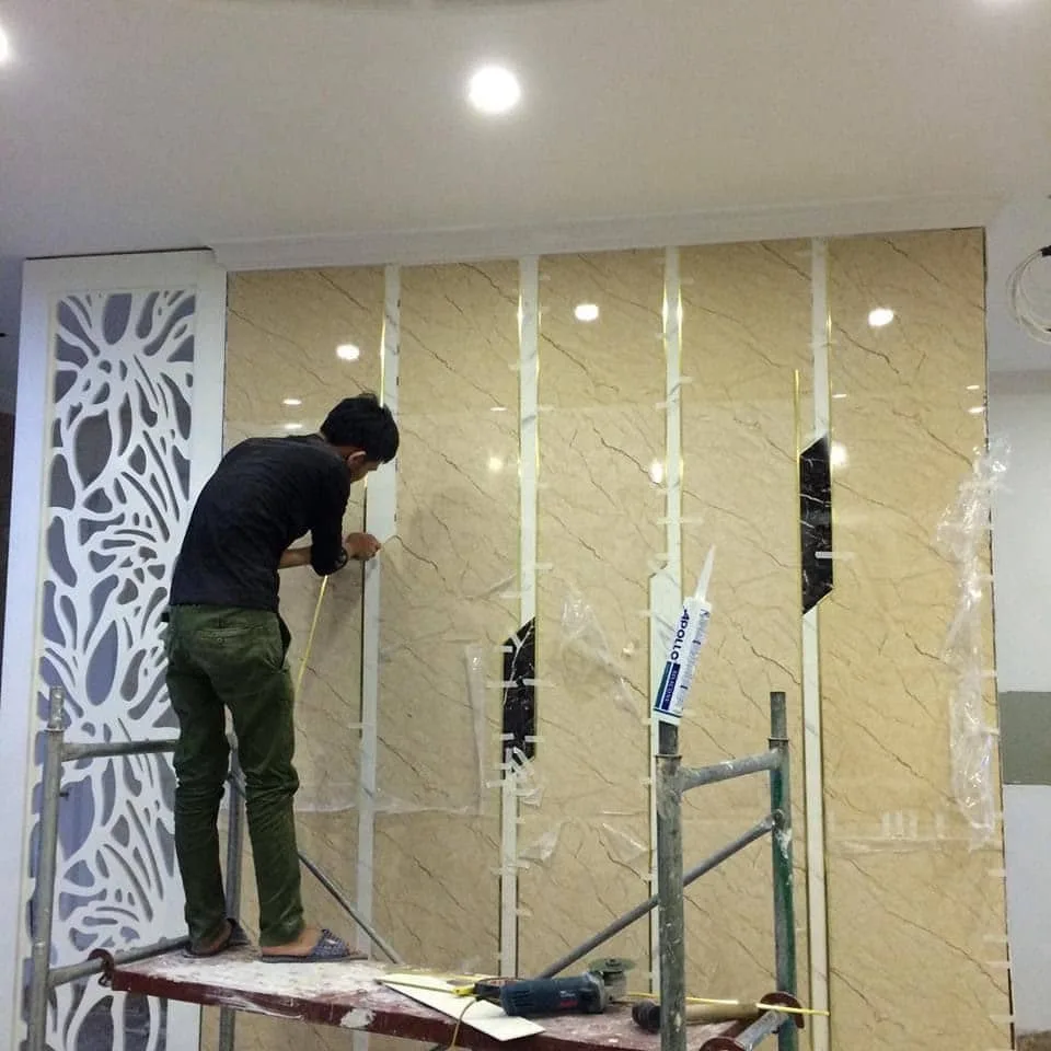Kinh Nghiệm Lựa Chọn Dịch Vụ Thi Công Tấm Ốp Tường