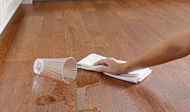 Thi công sàn gỗ nhân tạo Tầng trệt → sàn chịu nước tốt