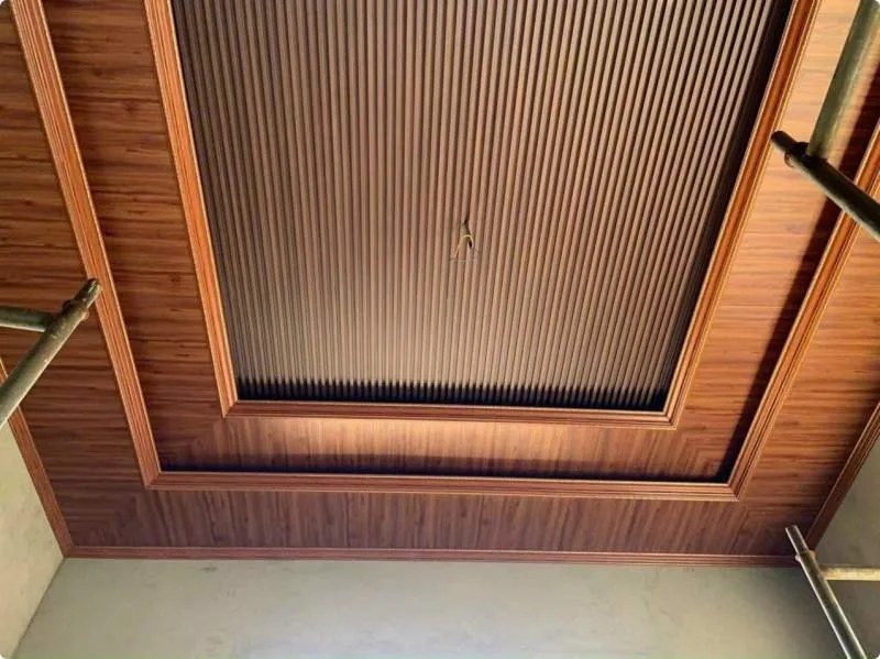 Tổng Quan Về Thi Công Trần Nhựa Giả Gỗ