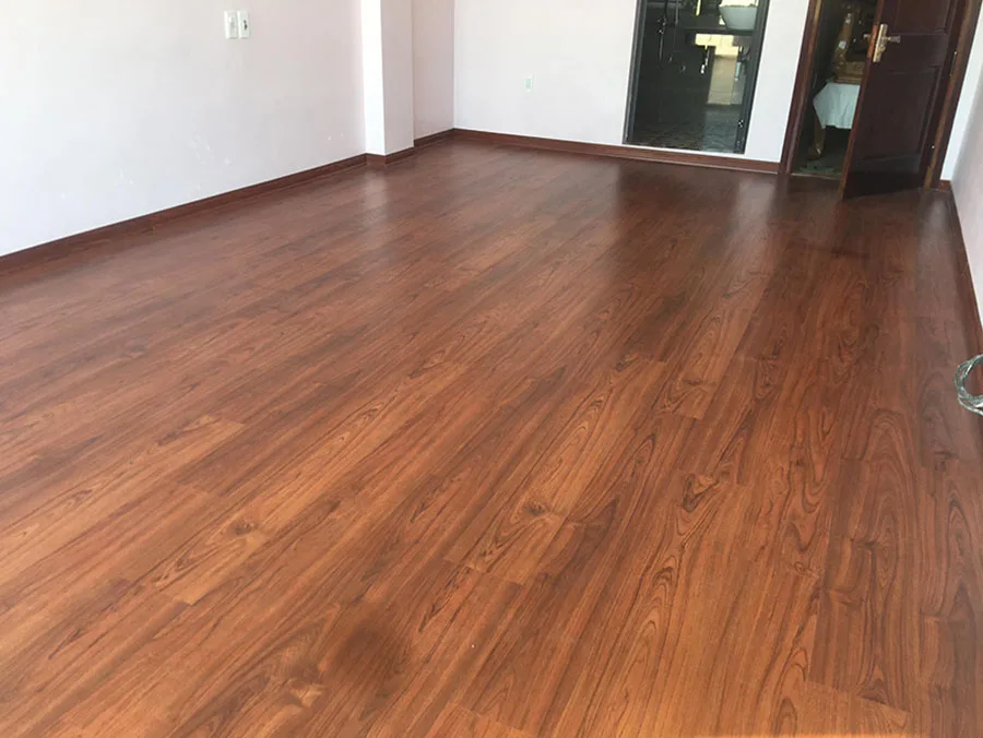 Ưu Điểm Nổi Bật Của Thi Công Sàn Gỗ Nhân Tạo